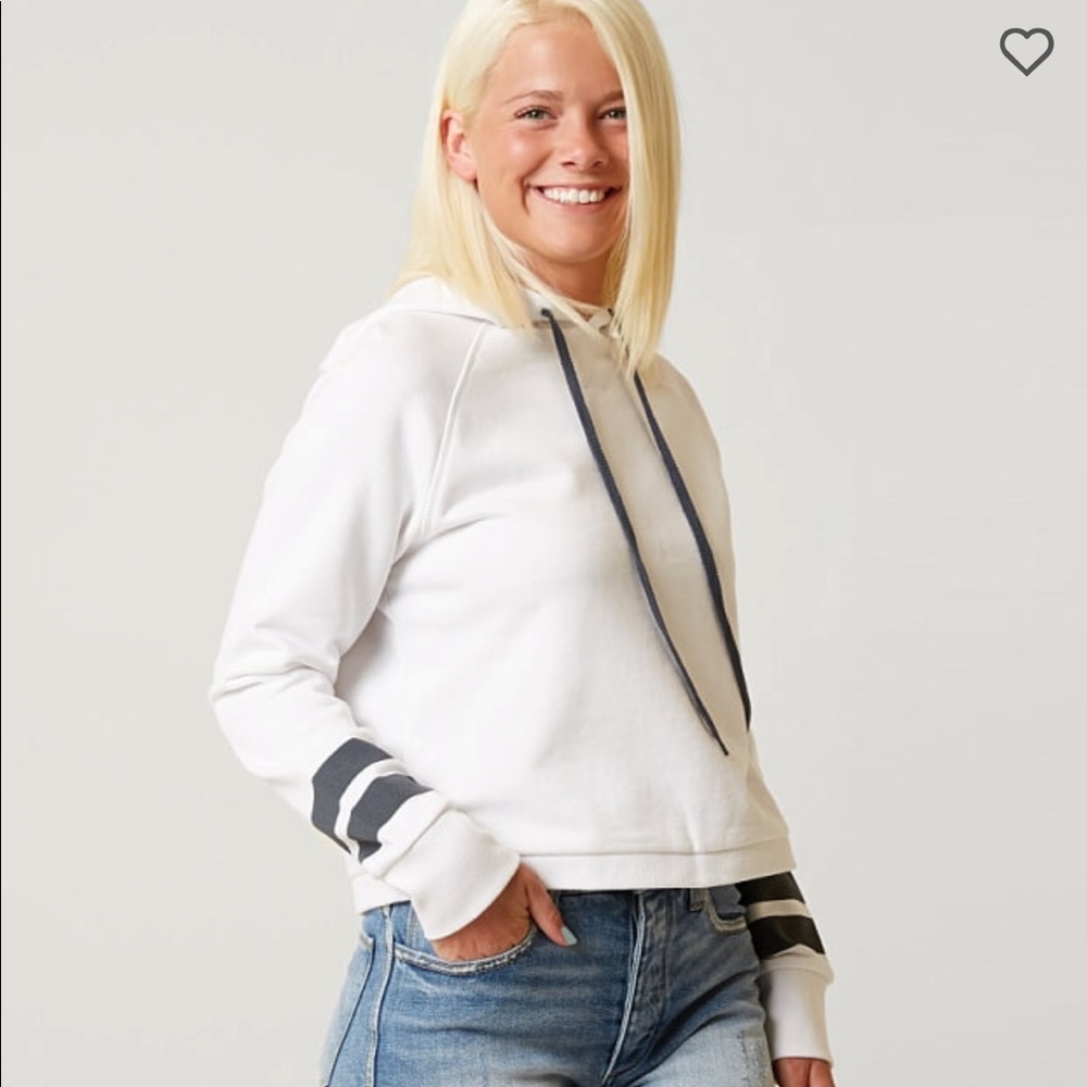 White crow sweatshirt from buckle.